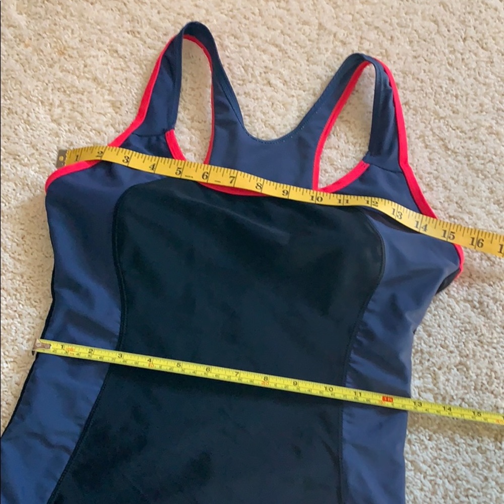 Swimsuit - Picture 3 of 10